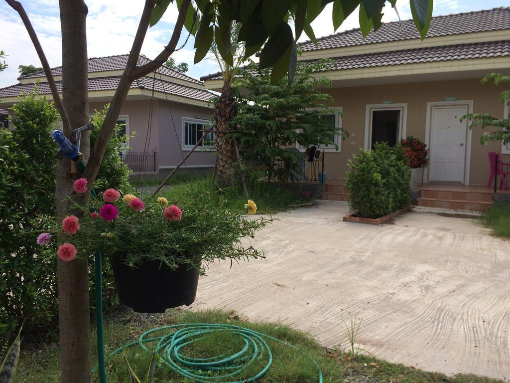 Nadee Resort Udon Thani Zimmer foto